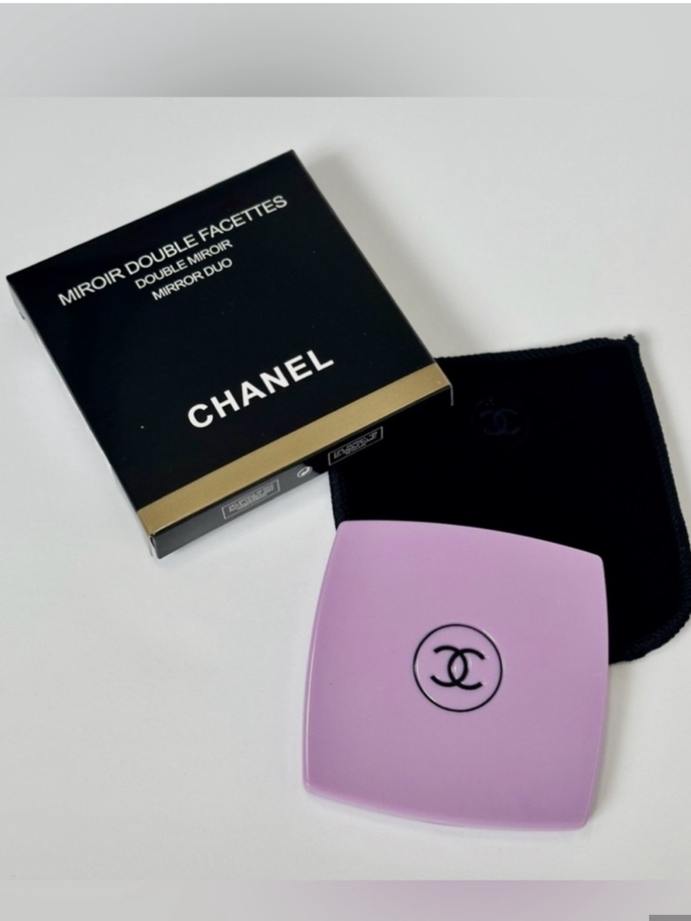 CHANEL Lilac/ Lavender Compact Mirror Duo with Iconic CC Logo NWB